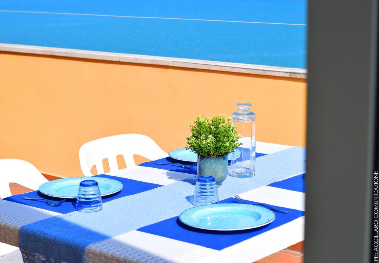 Апартаменты La Terrazza Sul Mare Монтесильвано Экстерьер фото